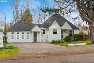 1054 NE Faloma Rd, Portland, OR 97211 - Photo 2