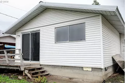 843 NW Bridge St, John Day, OR 97845 - Photo 16