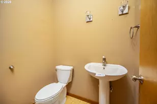 747 Holbrook Ln, Creswell, OR 97426 - Photo 16