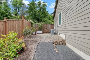 962 S 66th Pl, Springfield, OR 97478 - Photo 34