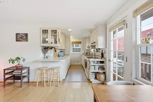 3136 NE Couch St, Portland, OR 97232 - Photo 28