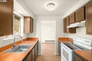 2635 SE 170th Ave, Portland, OR 97236 - Photo 10