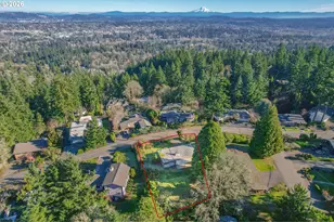 2665 Hillcrest Dr, West Linn, OR 97068 - Photo 2