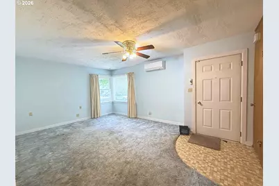 566 25th Ave, Longview, WA 98632 - Photo 2