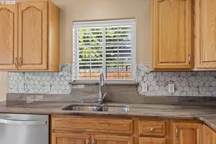 869 N Collier St, Coquille, OR 97423 - Photo 16