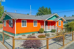 869 N Collier St, Coquille, OR 97423 - Photo 4