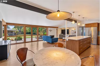 826 Delmar Pl, Eugene, OR 97401 - Photo 2