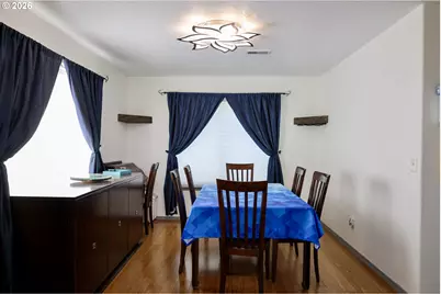 415 E Browning Ave, Hermiston, OR 97838 - Photo 8