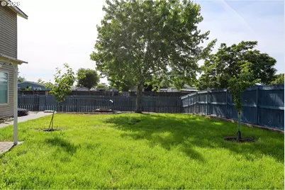 415 E Browning Ave, Hermiston, OR 97838 - Photo 24