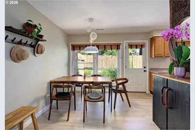 1112 NE 113th Ave, Portland, OR 97220 - Photo 8