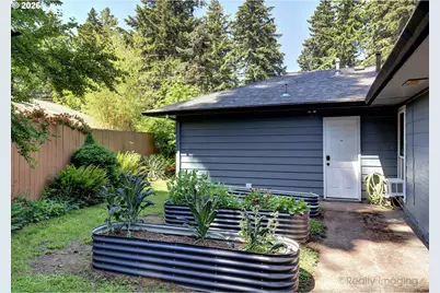 1112 NE 113th Ave, Portland, OR 97220 - Photo 28