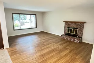 9150 SW Apache Dr, Tualatin, OR 97062 - Photo 2