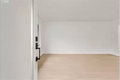 635 NE Dallas St, Camas, WA 98607 - Photo 4