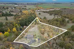 33781 Mt Tom Dr, Harrisburg, OR 97446 - Photo 4