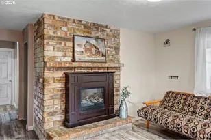 33781 Mt Tom Dr, Harrisburg, OR 97446 - Photo 10