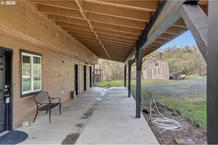 33781 Mt Tom Dr, Harrisburg, OR 97446 - Photo 8