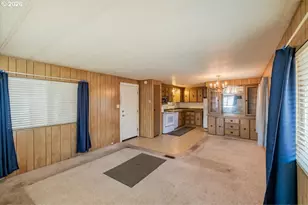 1999 Jansen Way, Woodburn, OR 97071 - Photo 12