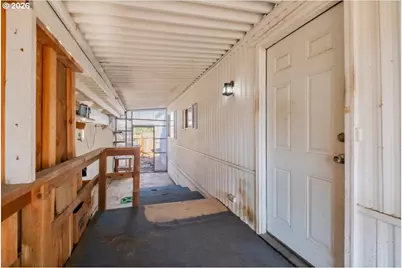 1999 Jansen Way, Woodburn, OR 97071 - Photo 10
