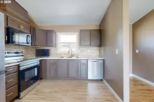 905 Cowl St, Milton-Freewater, OR 97862 - Photo 8