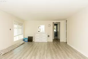 1620 9th St, Springfield, OR 97477 - Photo 14