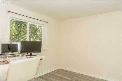 1620 9th St, Springfield, OR 97477 - Photo 2