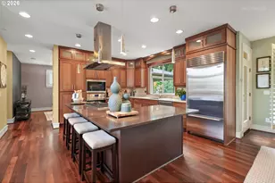 1214 SW Ophelia St, Portland, OR 97219 - Photo 8