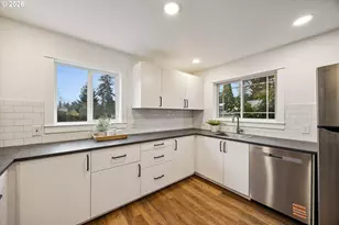 4563 NE 47th Ave, Portland, OR 97218 - Photo 6