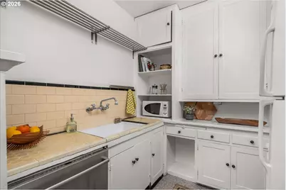 507 NW 22nd Ave #207, Portland, OR 97210 - Photo 16