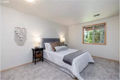 10714 SW Tualatin Dr, Portland, OR 97224 - Photo 22