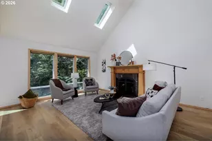 10714 SW Tualatin Dr, Portland, OR 97224 - Photo 6