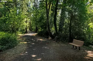 10714 SW Tualatin Dr, Portland, OR 97224 - Photo 28