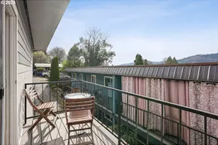 6919 N Leavitt Ave, Portland, OR 97203 - Photo 22