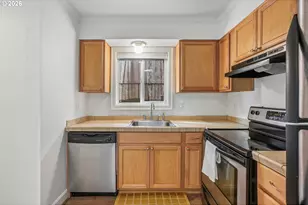 6919 N Leavitt Ave, Portland, OR 97203 - Photo 10