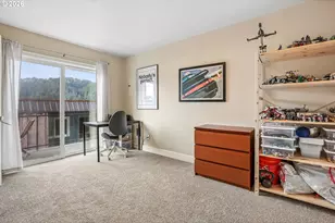 6919 N Leavitt Ave, Portland, OR 97203 - Photo 22