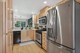 10797 SW Canterbury Ln, Portland, OR 97224 - Photo 8