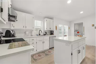 18780 Central Point Rd #19, Oregon City, OR 97045 - Photo 10