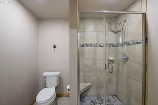 23755 NE Casavant Dr, Hillsboro, OR 97123 - Photo 18