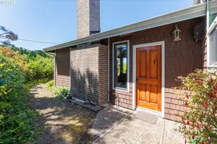 330 El Rotundo Ave, Lincoln City, OR 97367 - Photo 2