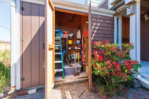 330 El Rotundo Ave, Lincoln City, OR 97367 - Photo 28