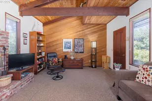 330 El Rotundo Ave, Lincoln City, OR 97367 - Photo 8
