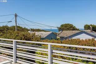 330 El Rotundo Ave, Lincoln City, OR 97367 - Photo 6