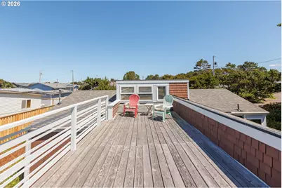 330 El Rotundo Ave, Lincoln City, OR 97367 - Photo 32