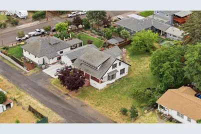 826 E 15th St, The Dalles, OR 97058 - Photo 26