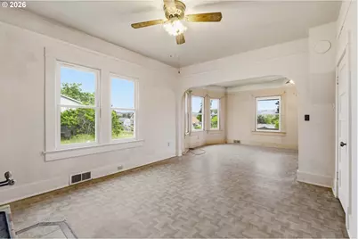 826 E 15th St, The Dalles, OR 97058 - Photo 10