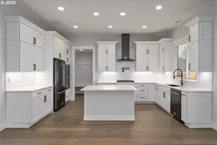 15225 S E Towers Ter, Milwaukie, OR 97267 - Photo 10