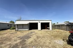 140 NW Oregon Ave, Irrigon, OR 97844 - Photo 4