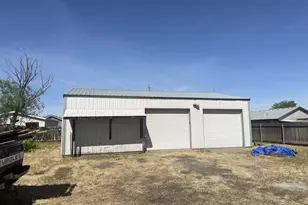 140 NW Oregon Ave, Irrigon, OR 97844 - Photo 2