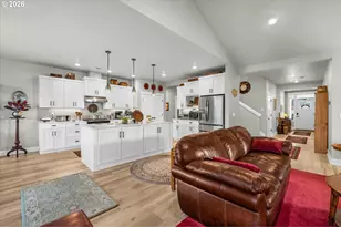 1330 SE 13th Pl, Canby, OR 97013 - Photo 10