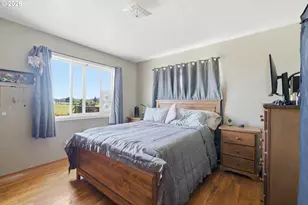 1207 9th St, Tillamook, OR 97141 - Photo 14