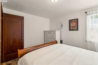 886 Polk St, Eugene, OR 97402 - Photo 14